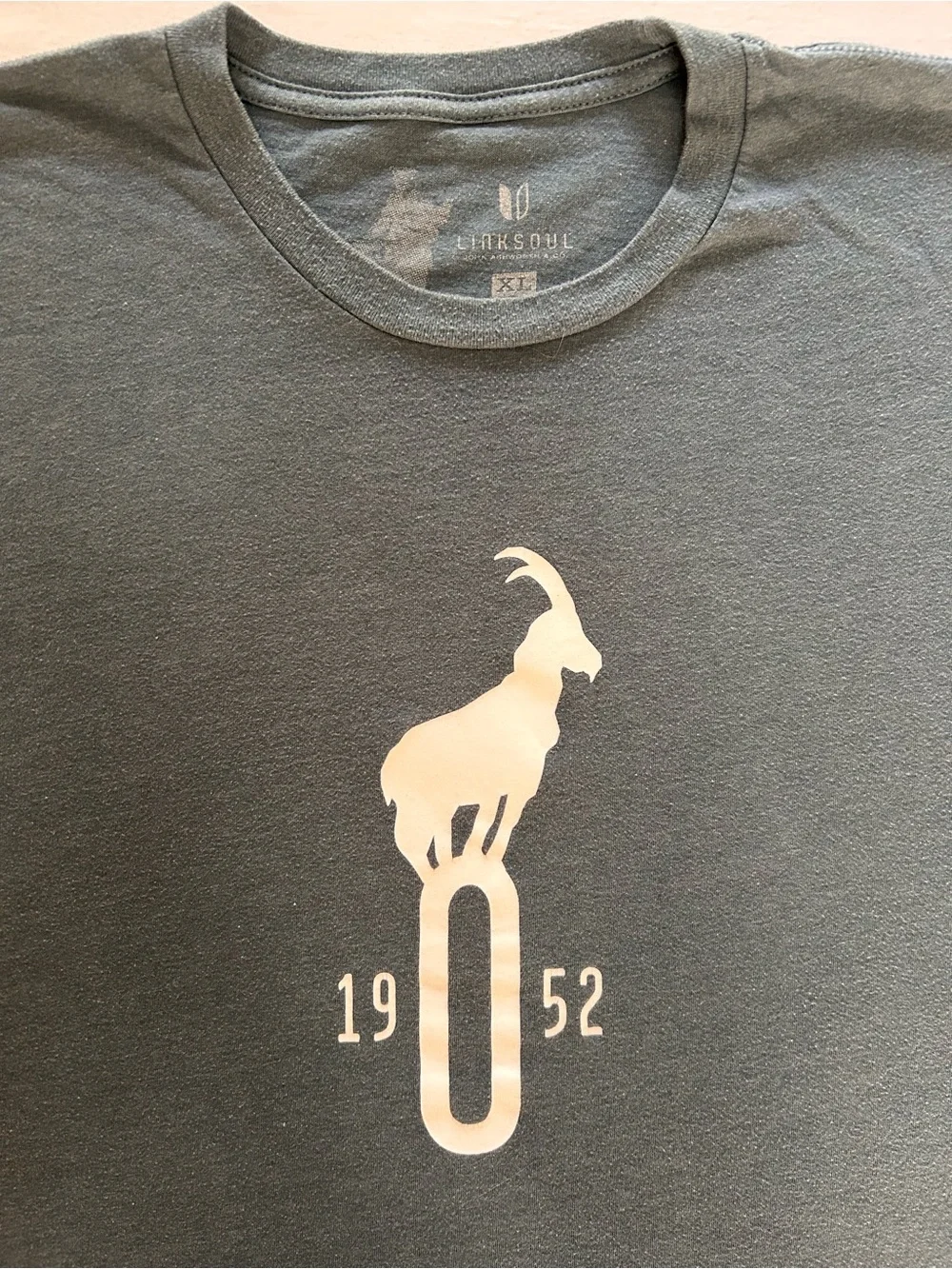 Linksoul XL Goat 1952 Graphic Tee Gray Golf Lifestyle T Shirt - Picture 3 of 8